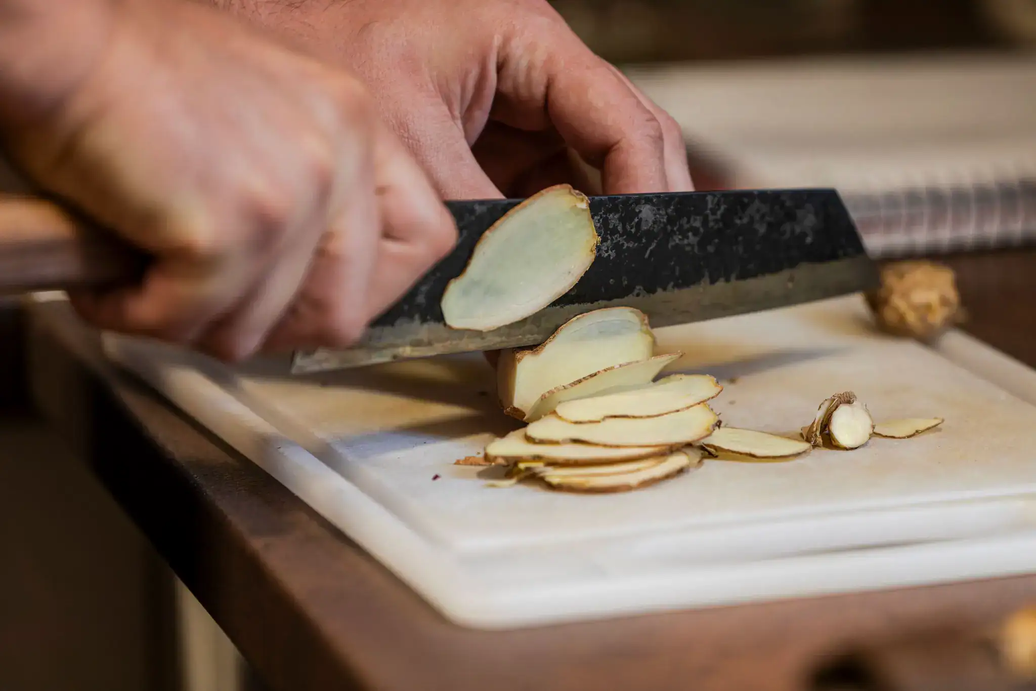 Ingwer schneiden – achtsames Kochen