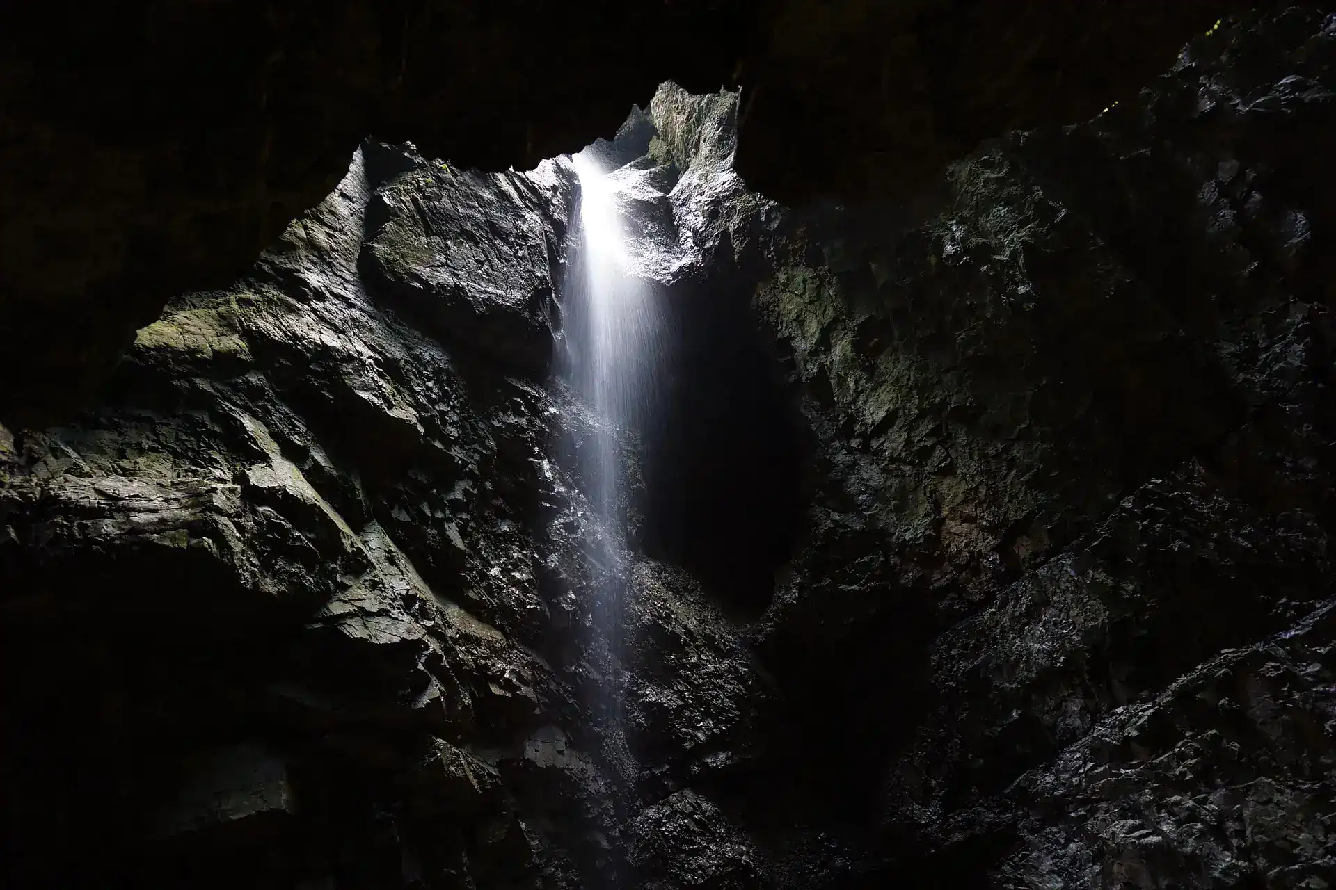 Höhle